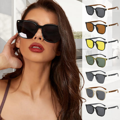 Gafas de sol clásicas con montura cuadrada de madera y lentes polarizadas