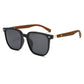 Gafas de sol clásicas con montura cuadrada de madera y lentes polarizadas