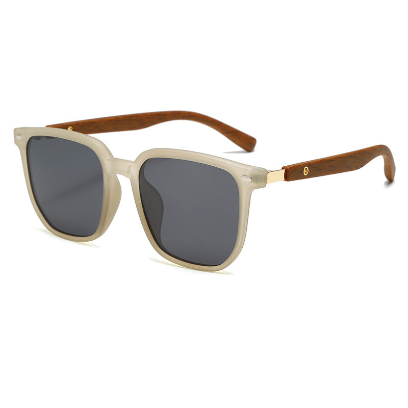 Gafas de sol clásicas con montura cuadrada de madera y lentes polarizadas