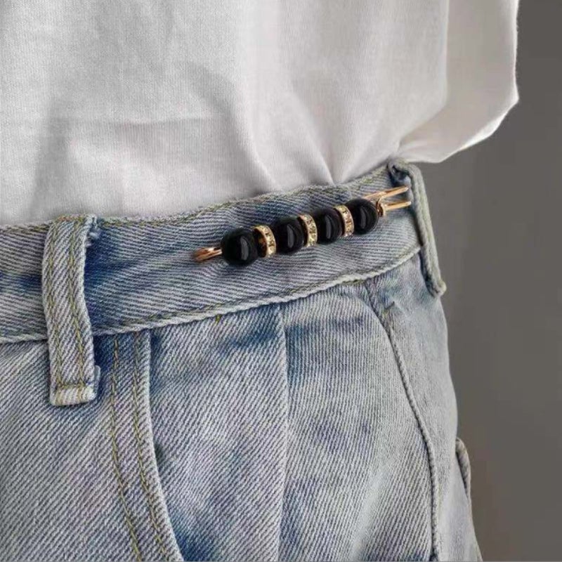 Broche imperdible con perlas y strass de fantasía