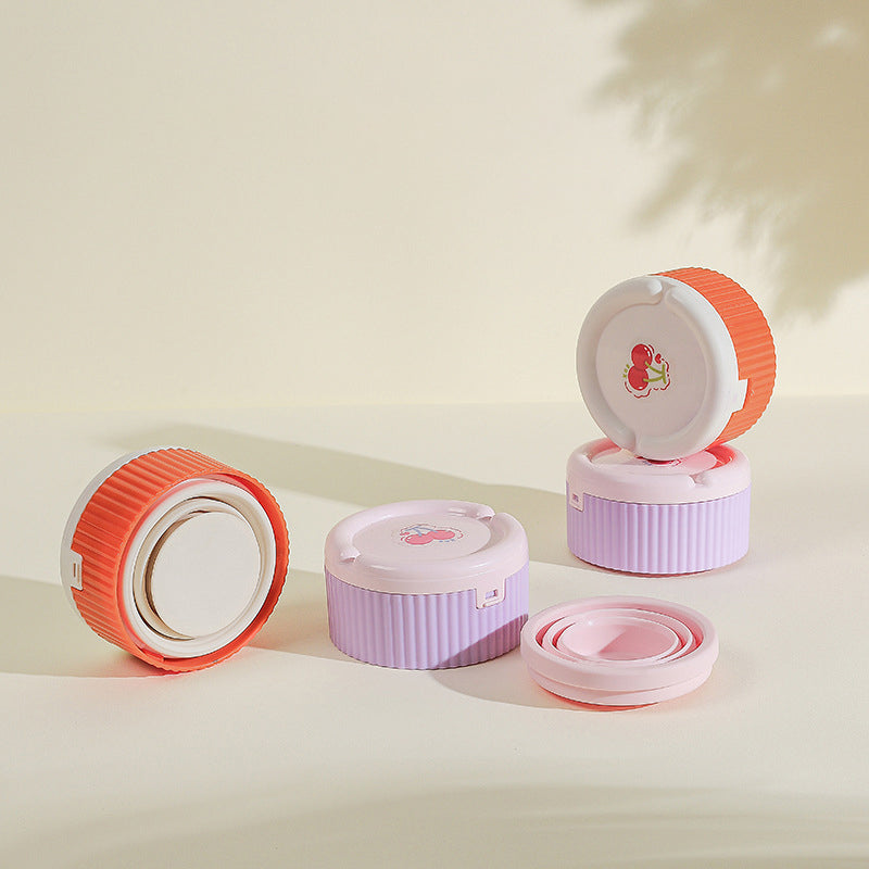 Organizador de pastillas con vaso de silicona plegable