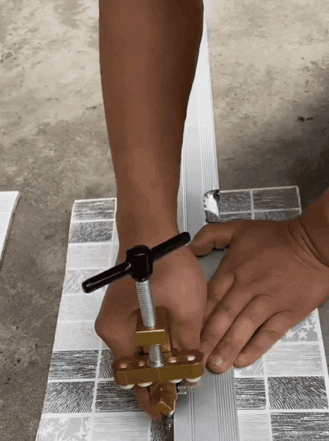 Corte de vidrio para azulejos