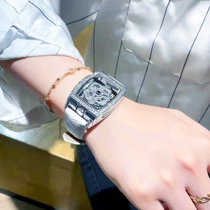 Reloj de moda para mujer con detalles de strass