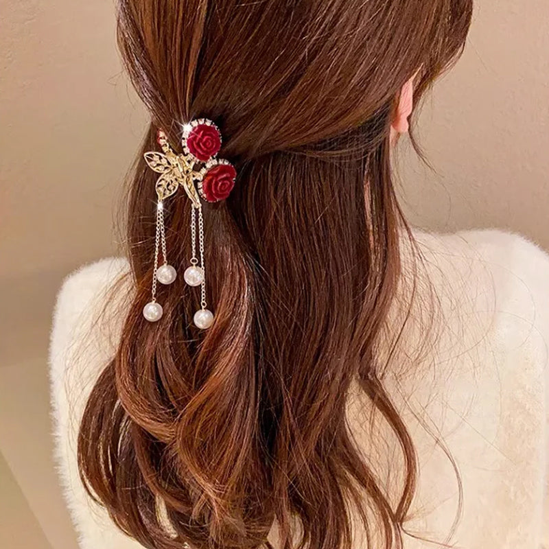 Clip para Cabello Elegante de Rosa de Terciopelo con Perlas Simuladas