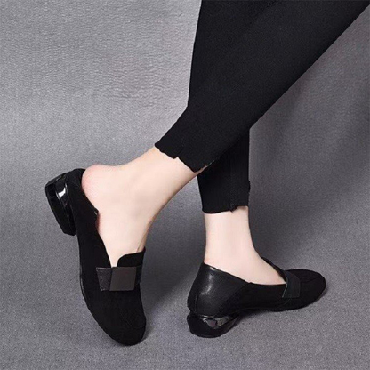 Cómodos mocasines para mujer en negro con tacón bajo