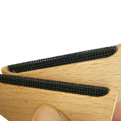 Afeitadora manual de madera para ropa