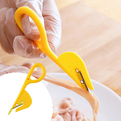 Utensilio de cocina para abrir intestinos de aves