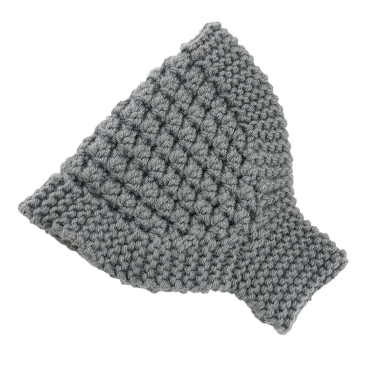 Gorro de mujer con cola de caballo hueca