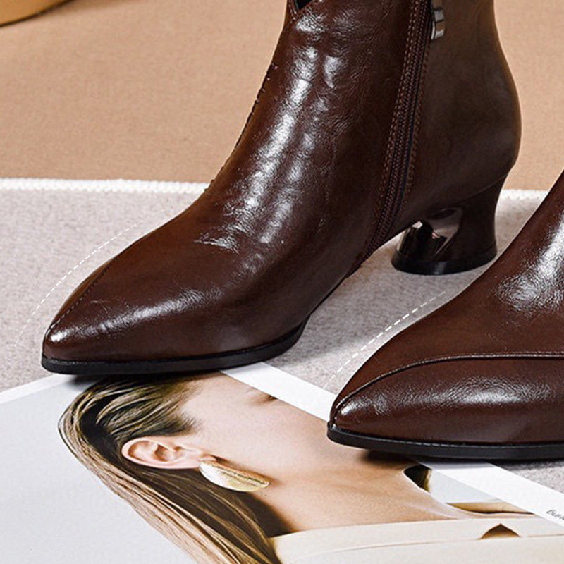 Botas de mujer de moda con tacón grueso y punta fina