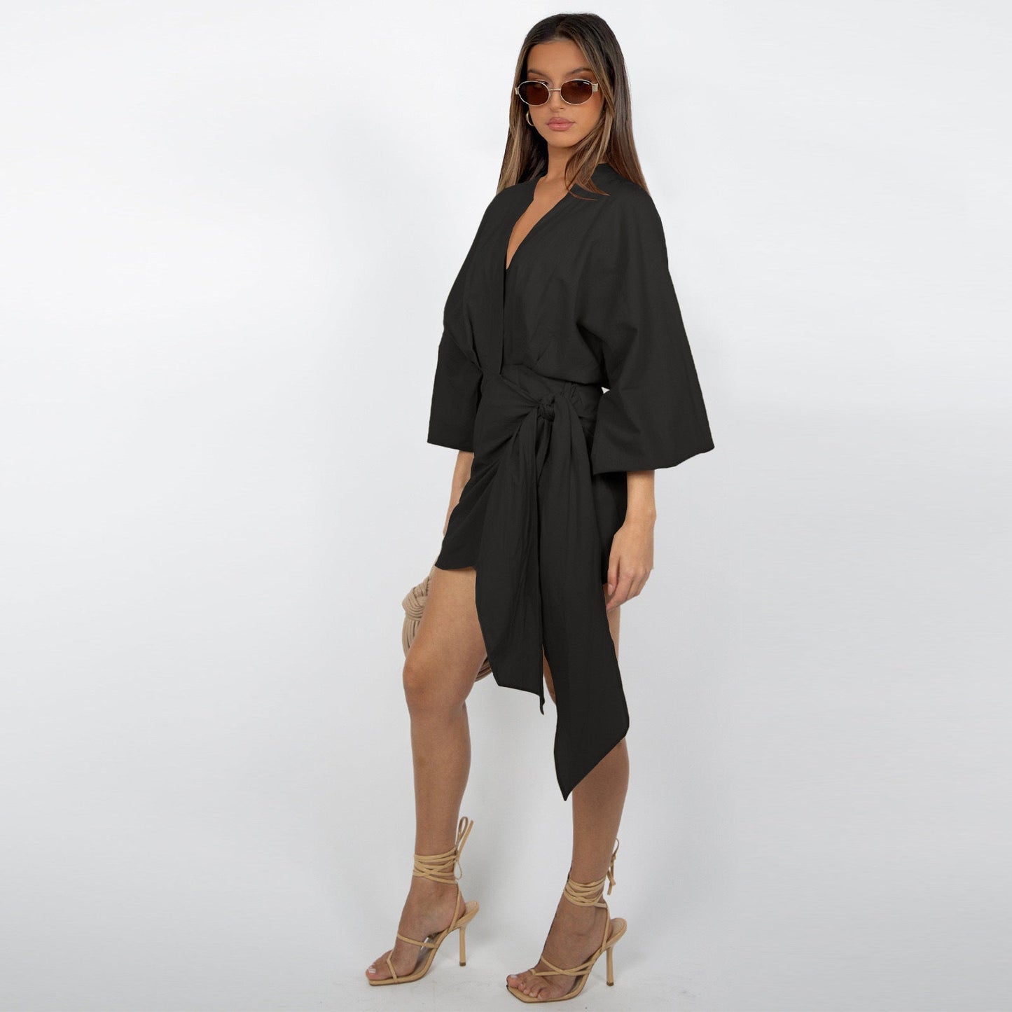 【MÁS VENDIDO】🔥1º en Trajes🔥 Escote cruzado que enmarca, lazo que define: el vestido que te entiende. 👗💫Para la mujer que sabe que la elegancia está en los detalles. ✨👗