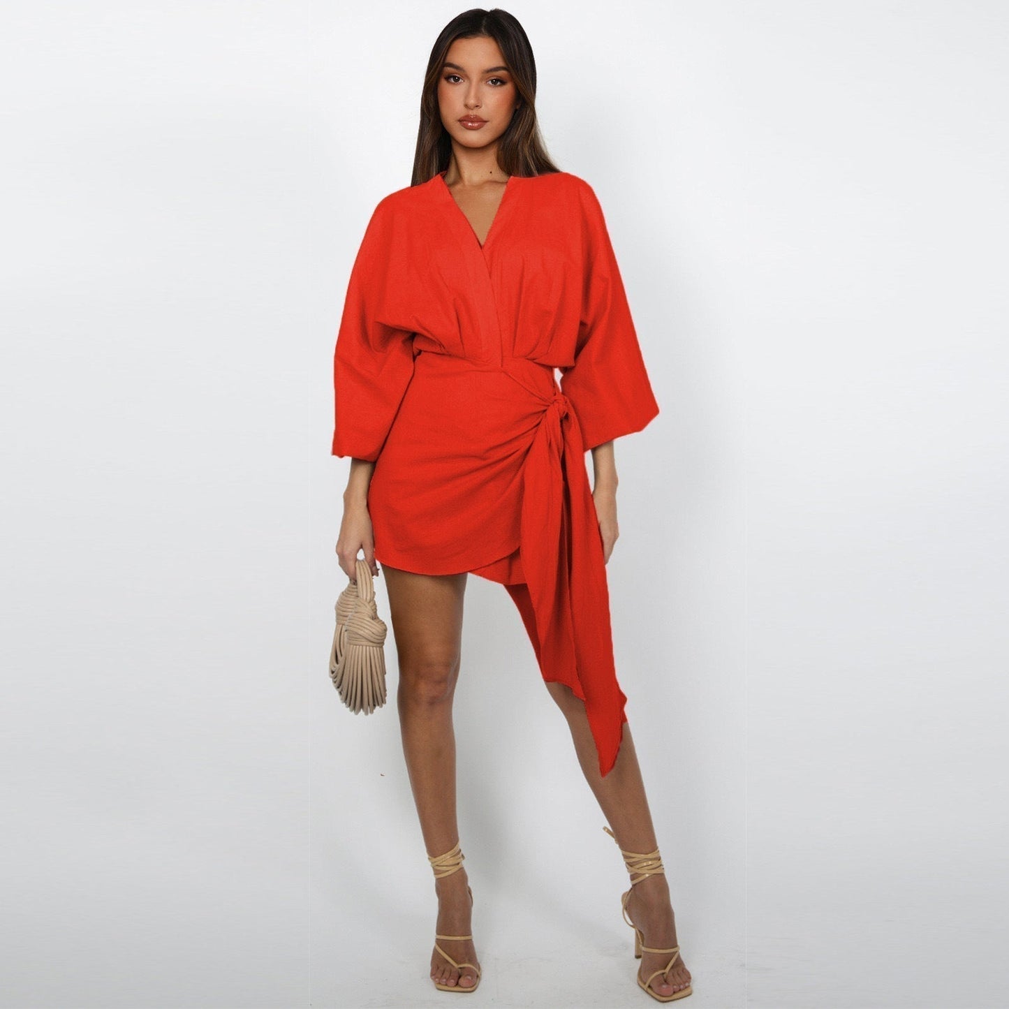 【MÁS VENDIDO】🔥1º en Trajes🔥 Escote cruzado que enmarca, lazo que define: el vestido que te entiende. 👗💫Para la mujer que sabe que la elegancia está en los detalles. ✨👗