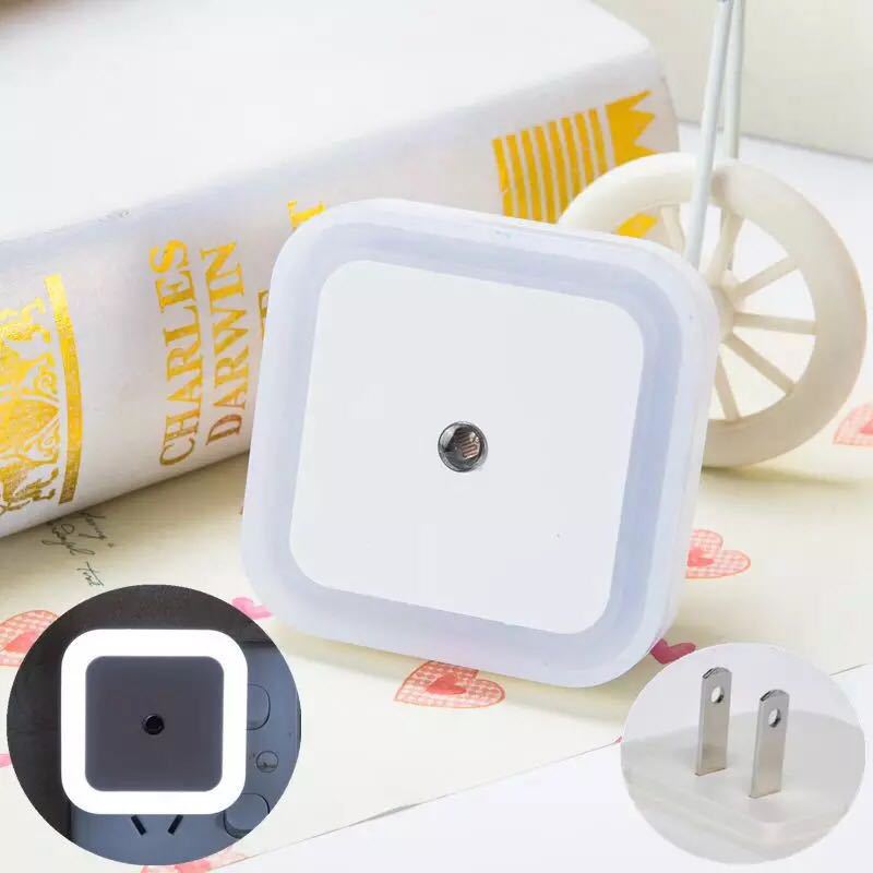 Foco LED Inteligente con Sensor de Luz y Ahorro de Energía