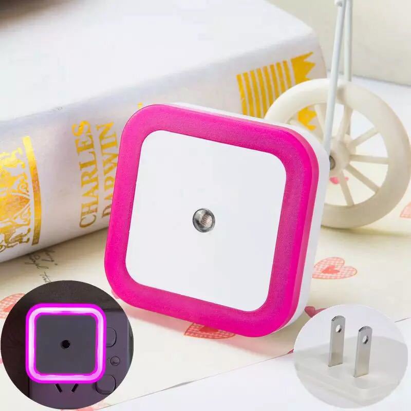 Foco LED Inteligente con Sensor de Luz y Ahorro de Energía