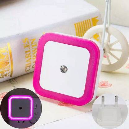 Foco LED Inteligente con Sensor de Luz y Ahorro de Energía