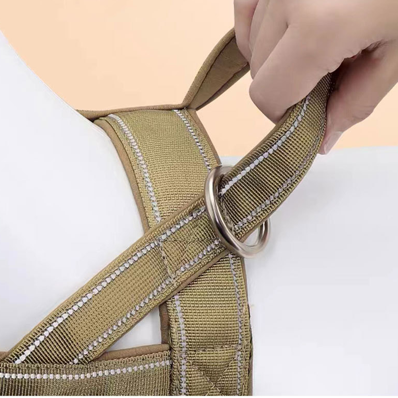 Arnés táctico resistente para perro con asa