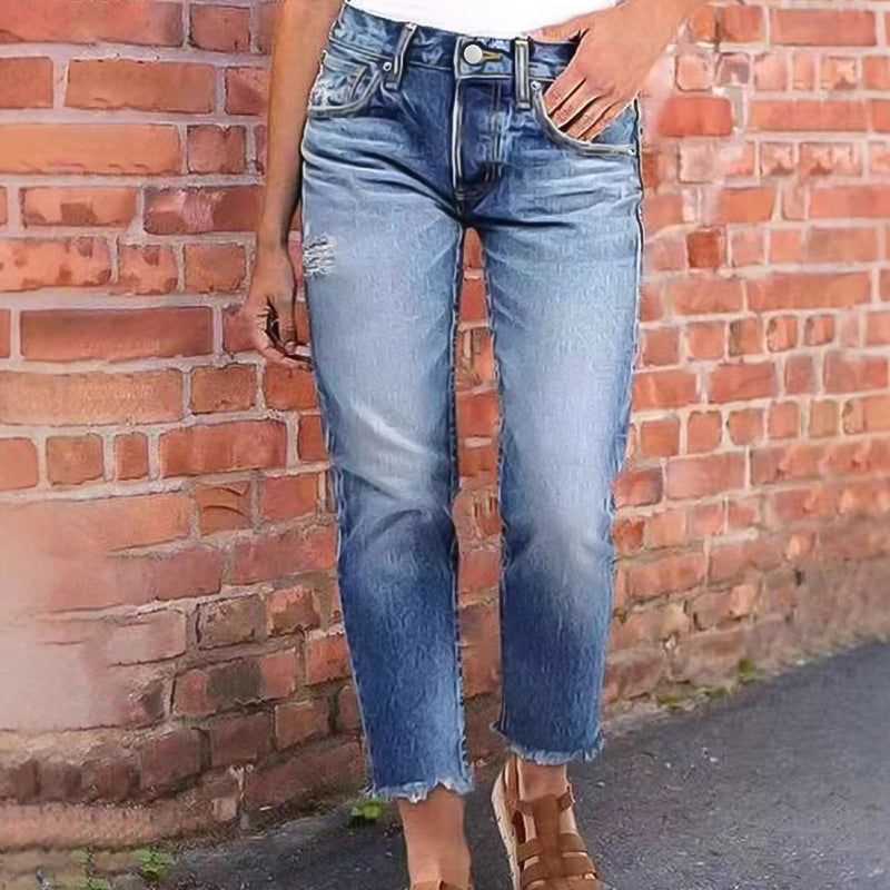 Jeans Rotos de Mujer Corte Slim Fit a la Moda