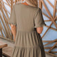 Vestido en Capas para Dama con Olanes y Cuello V