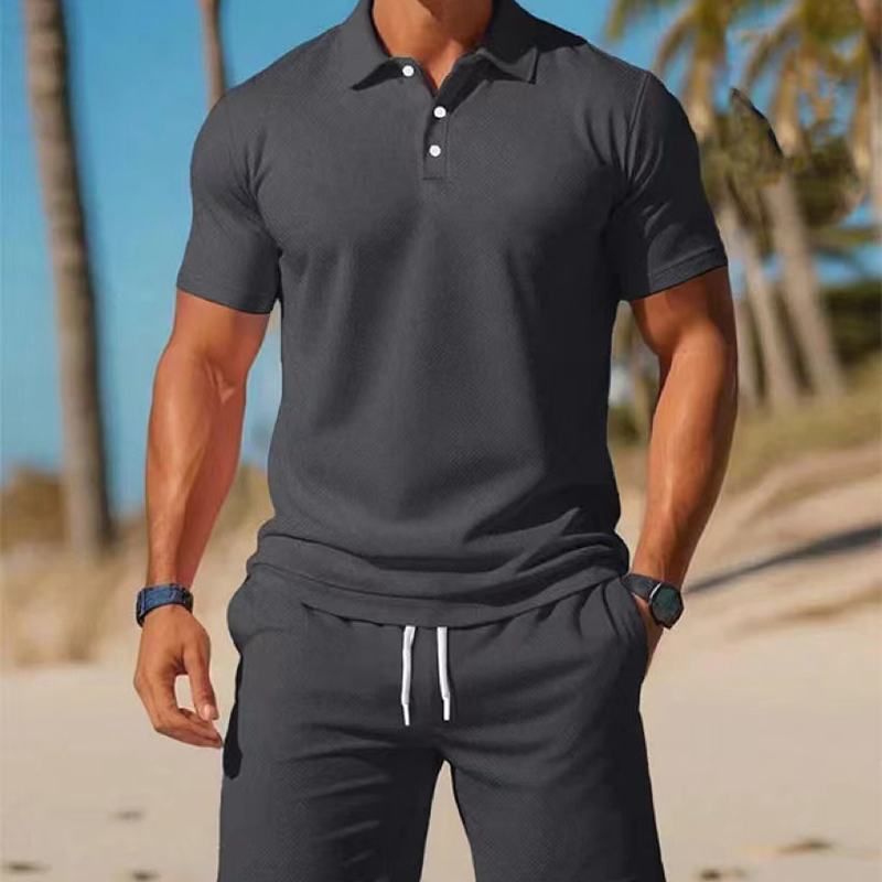 Conjunto de dos piezas para hombre: polo y pantalón corto, ideal para el verano