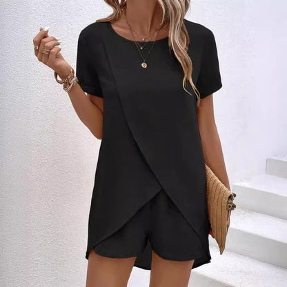 Conjunto de 2 Piezas para Dama con Top Asimétrico y Shorts